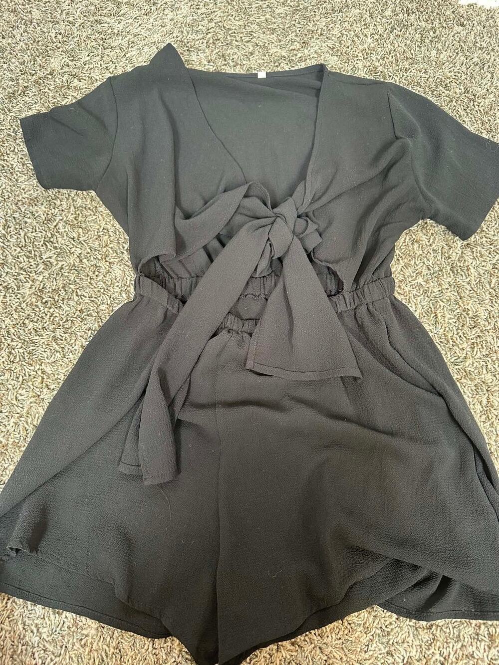 Chic & Versatile Jumpsuit front tie - Perfect for Sizes XS-S